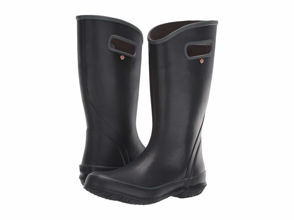 Bogs Solid Rain Boots. (Photo: Zappos)