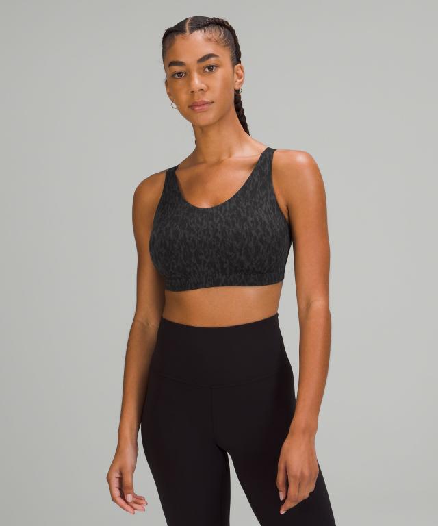 Just Secretly Dropped Up To 50% Off These Cute Sports Bras And  Leggings