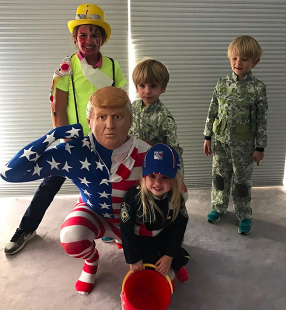 <p>Creative! Donald Trump Jr., the son of the 45th president, wore a mask of his dad’s face for trick-or-treating with his children in NYC. (Photo: <a rel="nofollow noopener" href="https://www.instagram.com/p/Ba7WNxZDPe4/?taken-by=donaldjtrumpjr" target="_blank" data-ylk="slk:Donald Trump Jr. via Instagram;elm:context_link;itc:0;sec:content-canvas" class="link ">Donald Trump Jr. via Instagram</a>) <br><br></p>