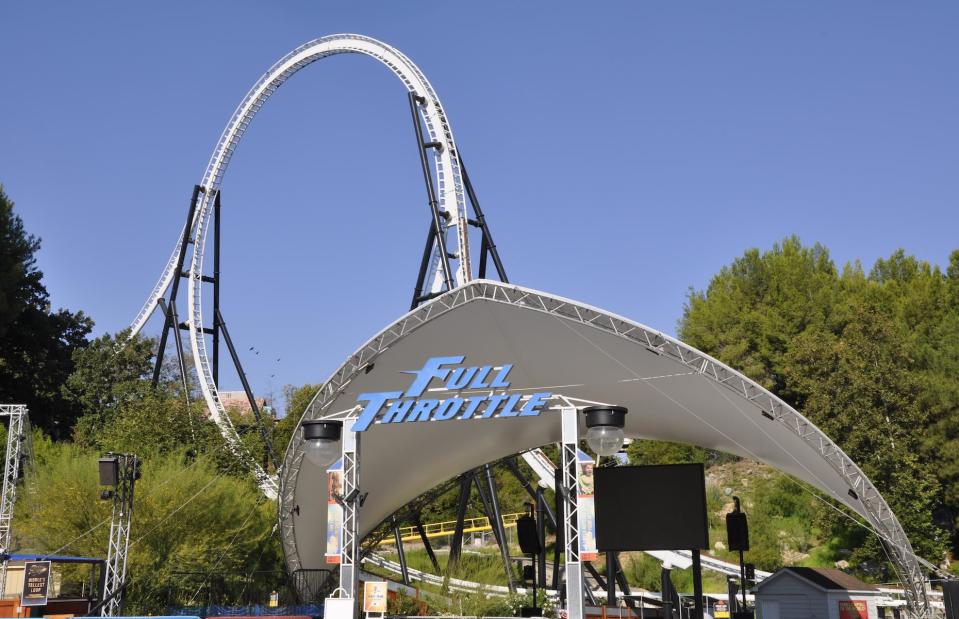 <p>Six Flags Magic Mountain</p>