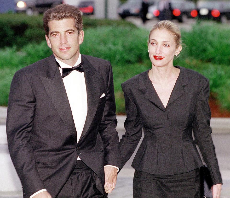 john f kennedy jr and carolyn bessette kennedy