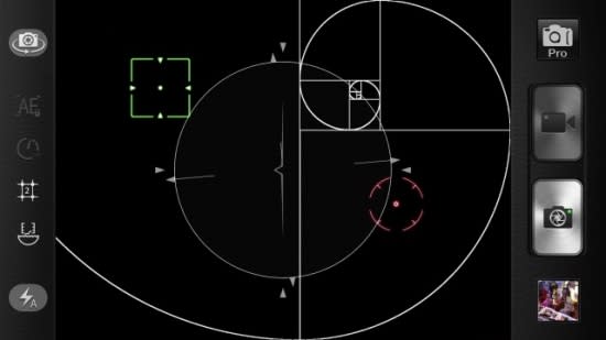 在專業模式裡，還可以選擇黃金分割構圖線。