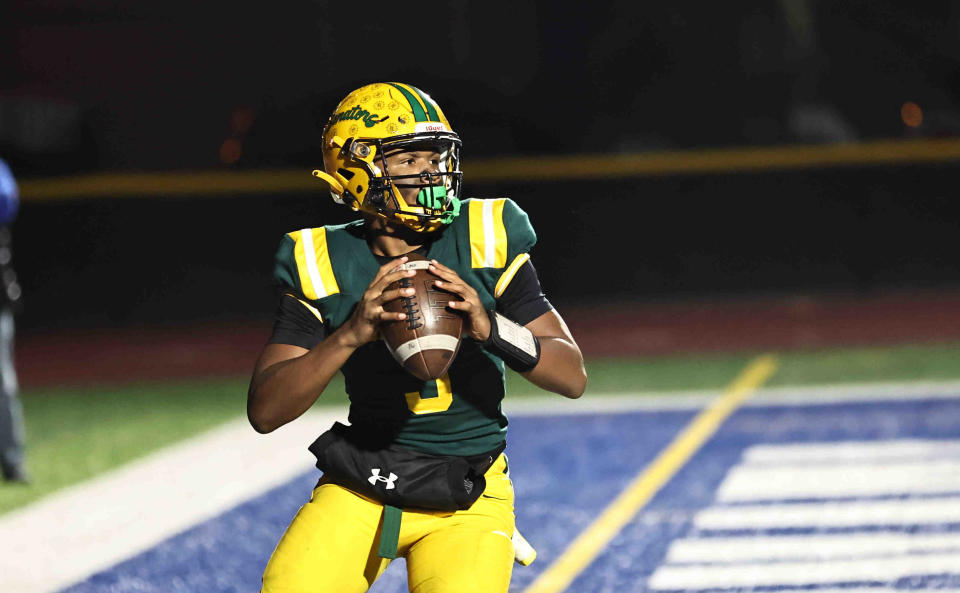 Taft quarterback Armoud Seals (3) is the Southwest District Division IV offensive player of the year.