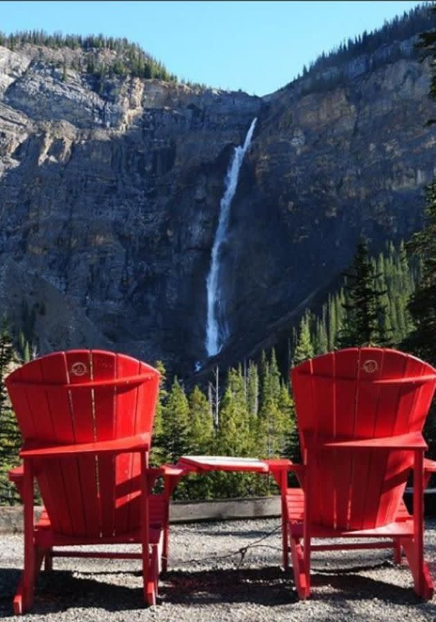 Takakkaw Falls is another natural treasure that is in easy driving distance from Yoho National Park. Source: Instagram/ @ashleychompz