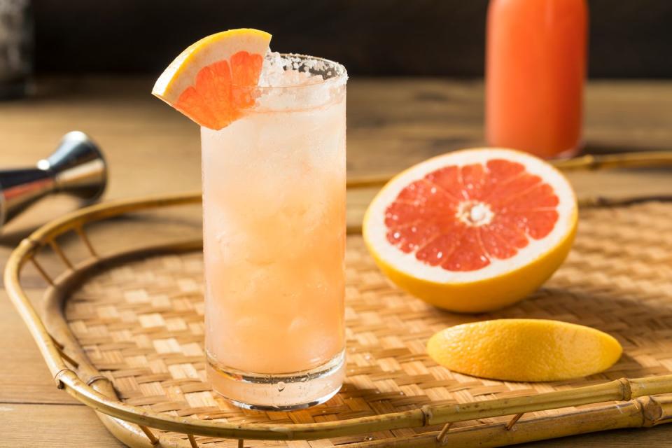 refreshing boozy tequila grapefruit paloma