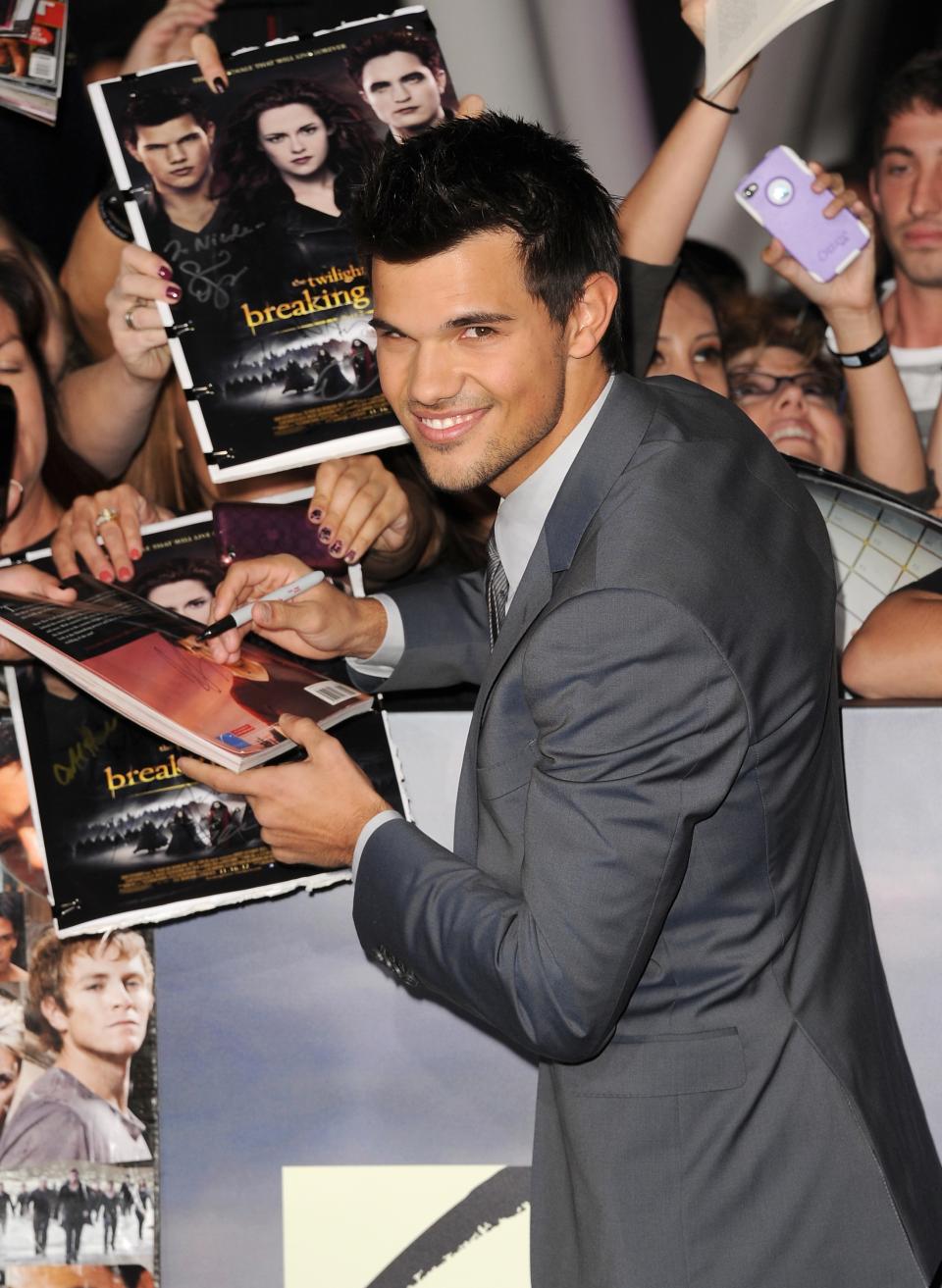 Taylor Lautner arrives at the premiere of Summit Entertainment's 'The Twilight Saga: Breaking Dawn - Part 2' at Nokia Theatre L.A. Live on November 12, 2012 in Los Angeles, California. (Photo by Jason Merritt/Getty Images)