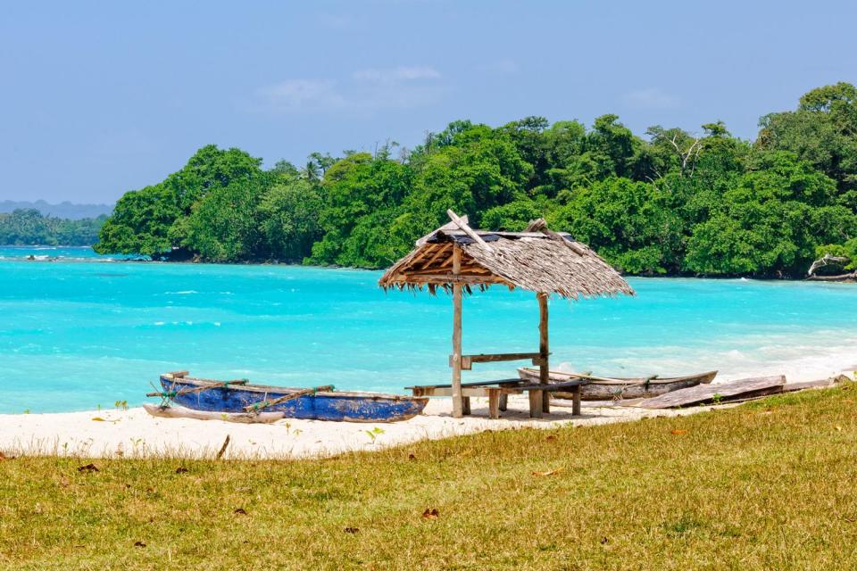 Lean in to island life in Vanuatu (Shutterstock)