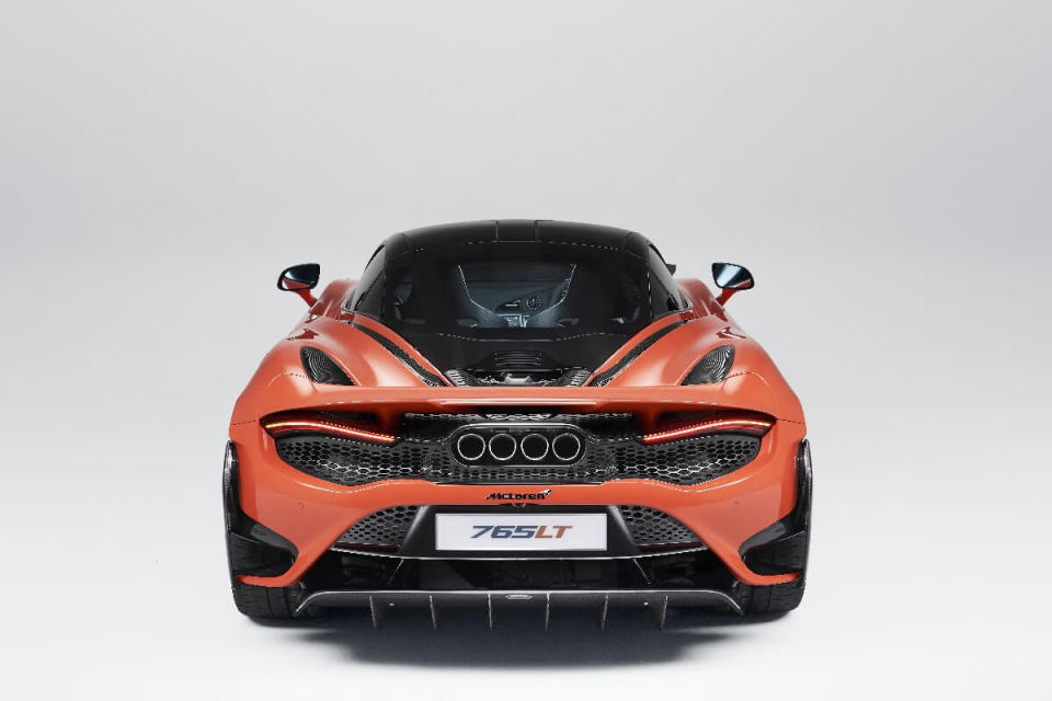 McLaren-765LT_Studio_03.jpg