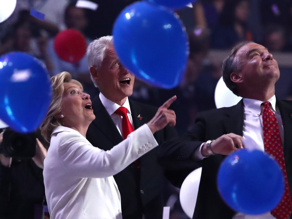 bill clinton balloons dnc 5