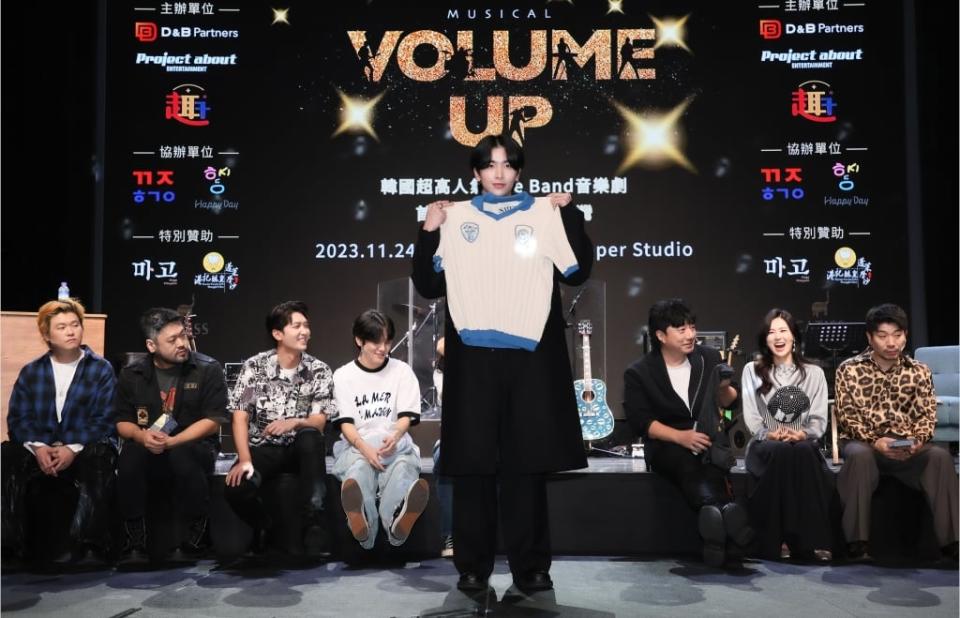 原創音樂劇《Volume Up》首次移師海外公演 韓團UP10TION成員李歡喜、李東烈來台彩排