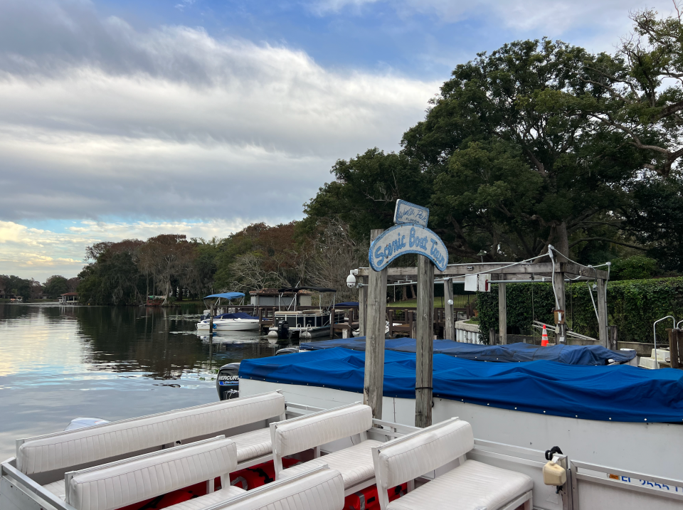 Winter Park's Scenic Boat Tours travel through three lakes and two canals.