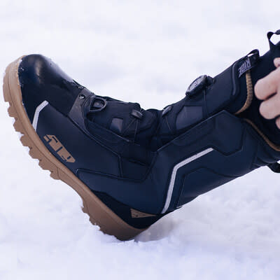 New Saber trail boot boasts a higher standard with a maxed-out 1,000 grams of Primaloft® insulation.