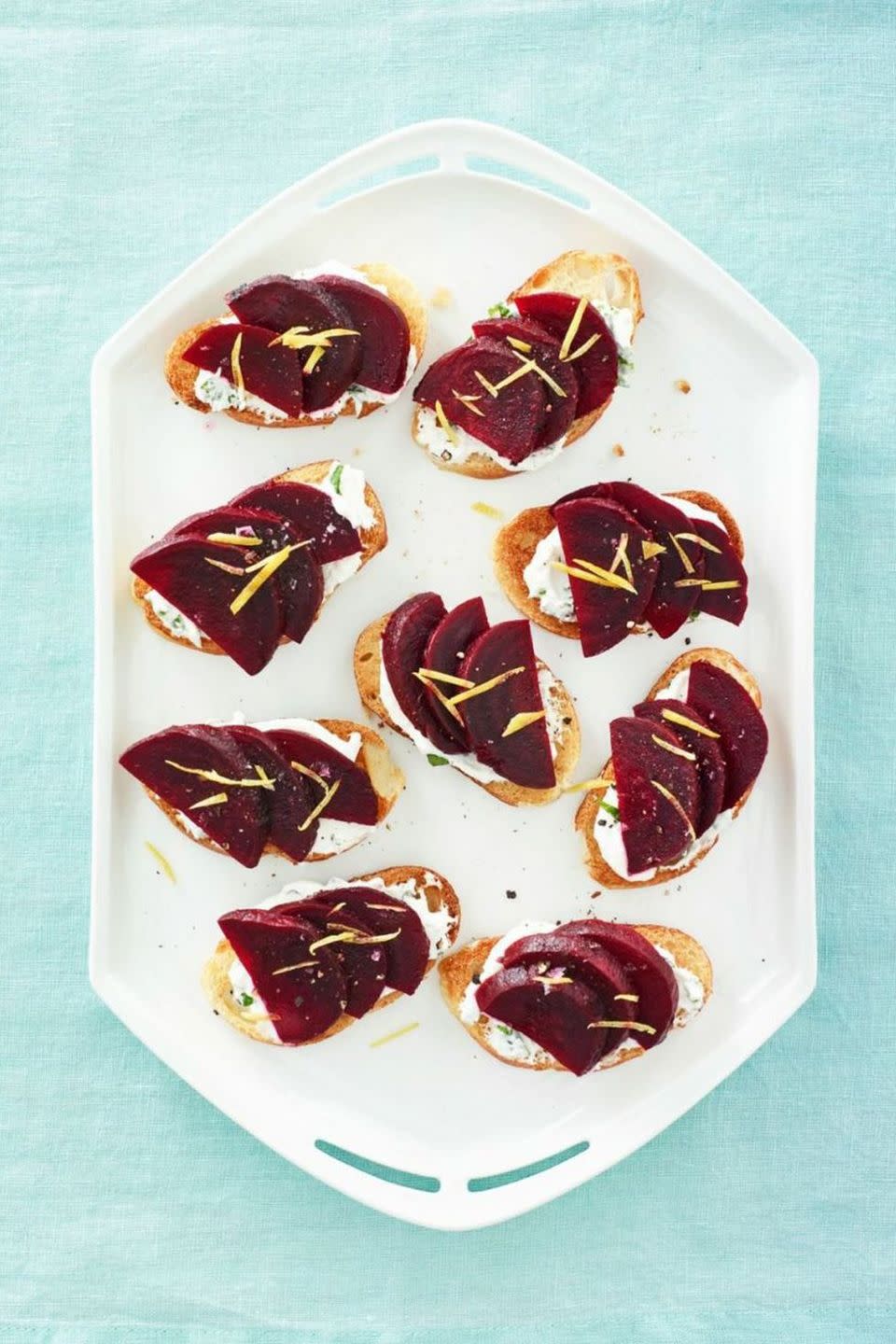 picnic ideas beet crostini