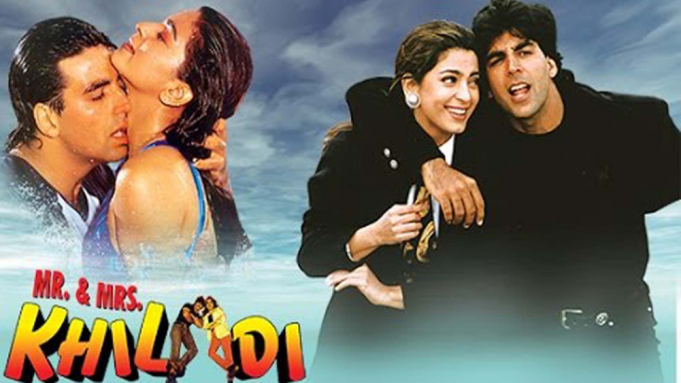 Juhi Chawla- Akshay Kumar : They play siblings in the film Ek Rishta but they play a romantic leads in Mr and Mrs Khiladi.