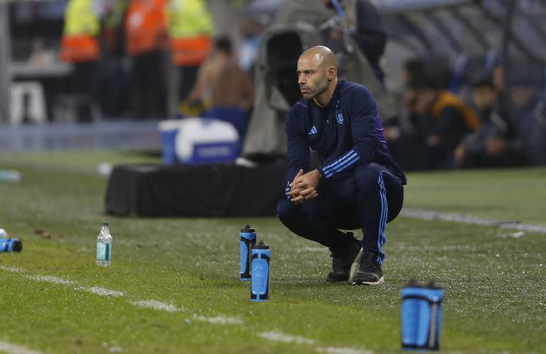 Javier Mascherano seguirá trabajando en la selección argentina para encarar el Preolímpico Sub 23 en enero, a pesar de la eliminación del Mundial Sub 20 en octavos de final