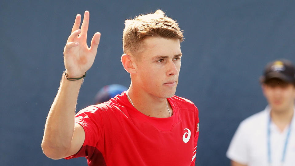 Australia's Alex de Minaur had no problems sealing his spot in the third round.