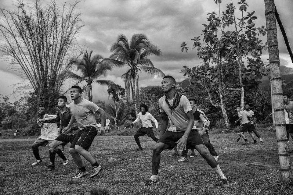 <p>Peace football club: Members of the Colombian army play a friendly match with a FARC team in Vegaez, Antioquia, Colombia, Sept. 16, 2017 .<br>Guerrillas of the Revolutionary Armed Forces of Colombia (FARC), having laid down weapons after more than 50 years of conflict, have moved from jungle camps to âtransitional zones’ across the country, to demobilize and begin the return to civilian life. Many are taking part in football matches with teams made up of members of the Colombian military, as well as victims of the conflict. The plan is for the best players from transitional-zone teams to form La Paz FC (Peace FC) football team. (Photo: Juan D. Arredondo) </p>