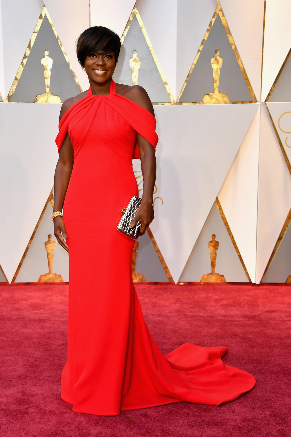 <p>As Donna commented of Viola Davis’s bright Armani look, she “looked best..always classy.” <em>(Photo: Getty Images)</em> </p>