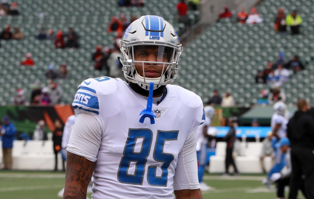 Detroit Lions tight end Eric Ebron (85) walks on the field before an NFL football game against the Cincinnati Bengals in Cincinnati, Sunday, Dec. 24, 2017. (AP Photo/Carlos Osorio)