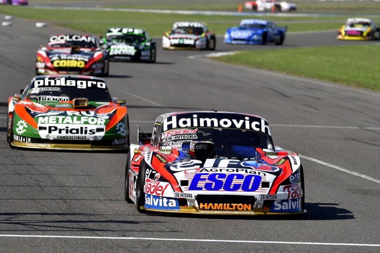 Mariano Werner lidera en la pista tanto como por la Copa de Oro de Turismo Carretera, que procurará volver a conquistar, este domingo.