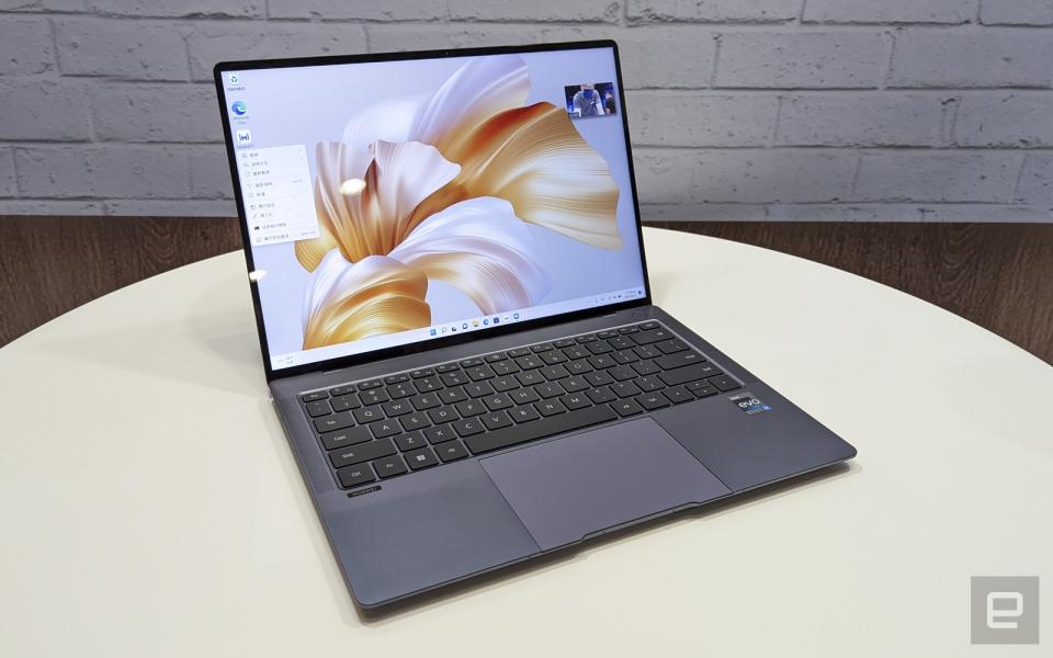 <p>Huawei Matebook X Pro</p>
