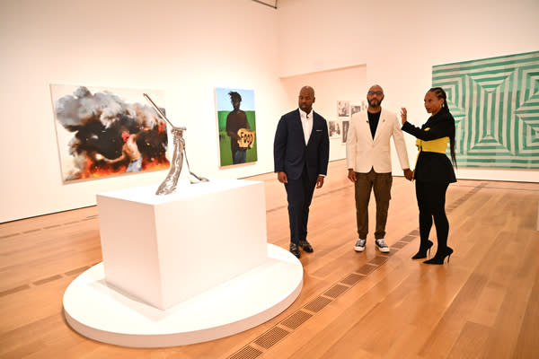 ATLANTA, GEORGIA - SEPTEMBER 13: (L-R) Victor Blackwell, Swizz Beatz and Alicia Keys attend The Giant Party, Celebrating The Opening Of The High Museum Of Art Exhibition "Giants: Art From The Dean Collection Of Swizz Beatz And Alicia Keys" at High Museum of Art on September 13, 2024 in Atlanta, Georgia.  (Photo by Derek White/Getty Images for High Museum of Art)