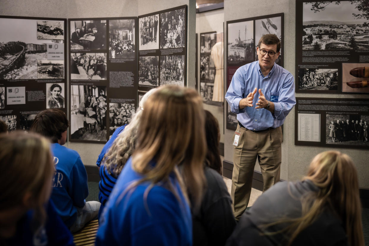 Rabbi Joseph Prass, the education director at the Breman, a Holocaust museum in Atlanta, speaks to a school group from Monticello, Ga., April 17, 2024. (Audra Melton/The New York Times)