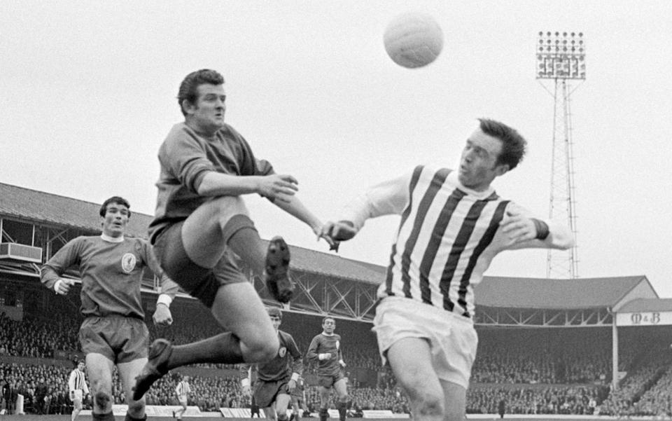 Tommy Lawrence and Jeff Astle — Football authorities must be held to account over its dementia crisis, Dawn Astle and John Stiles tell MPs - PA