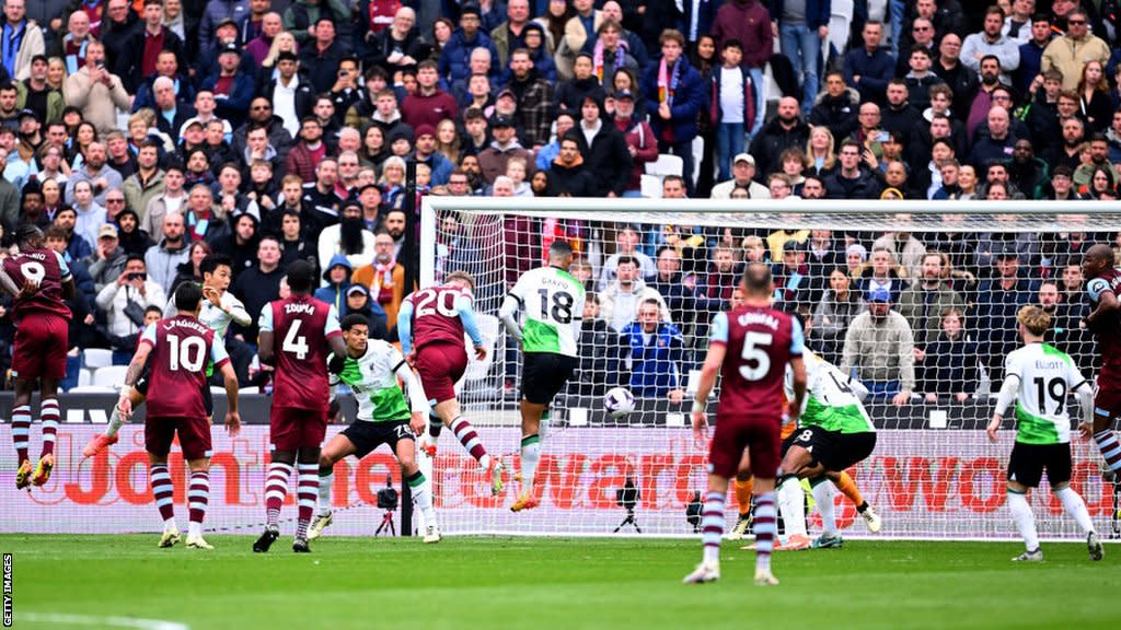 Jarrod Bowen scores for West Ham