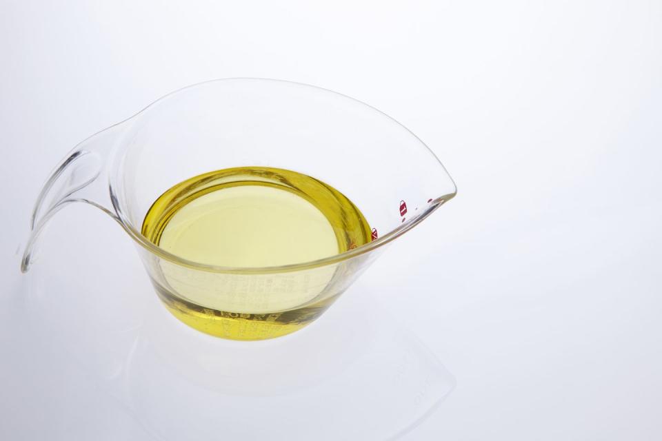 5) Shortening Substitute: Vegetable Oil