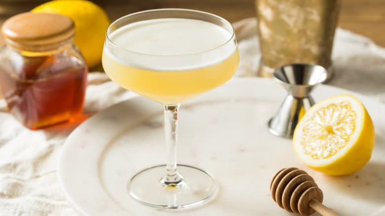 Bee's Knees cocktail with honey