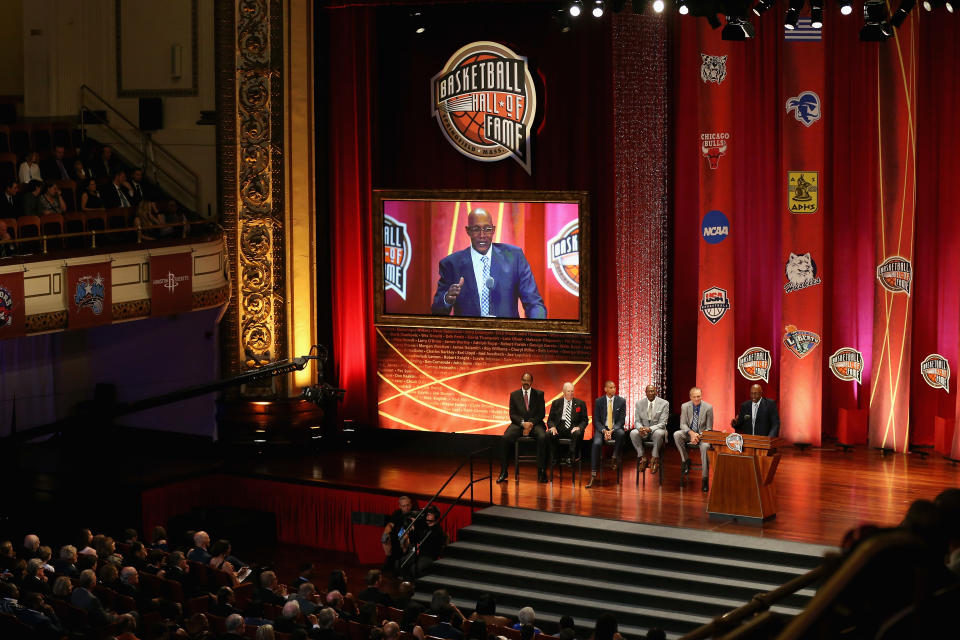 SPRINGFIELD, MA - SEPTEMBER 08:  A general view as Naismith Memorial Basketball Hall of Famers Artis Gilmore, Bobby Slick Leonard, Reggie Miller, Spencer Haywood and Rick Barry sit onstage as Naismith Memorial Basketball Hall of Fame Class of 2017 enshrinee George McGinnis speaks during the 2017 Basketball Hall of Fame Enshrinement Ceremony at Symphony Hall on September 8, 2017 in Springfield, Massachusetts.  (Photo by Maddie Meyer/Getty Images)