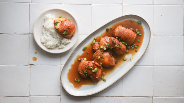 Soy sauce braised chicken thighs