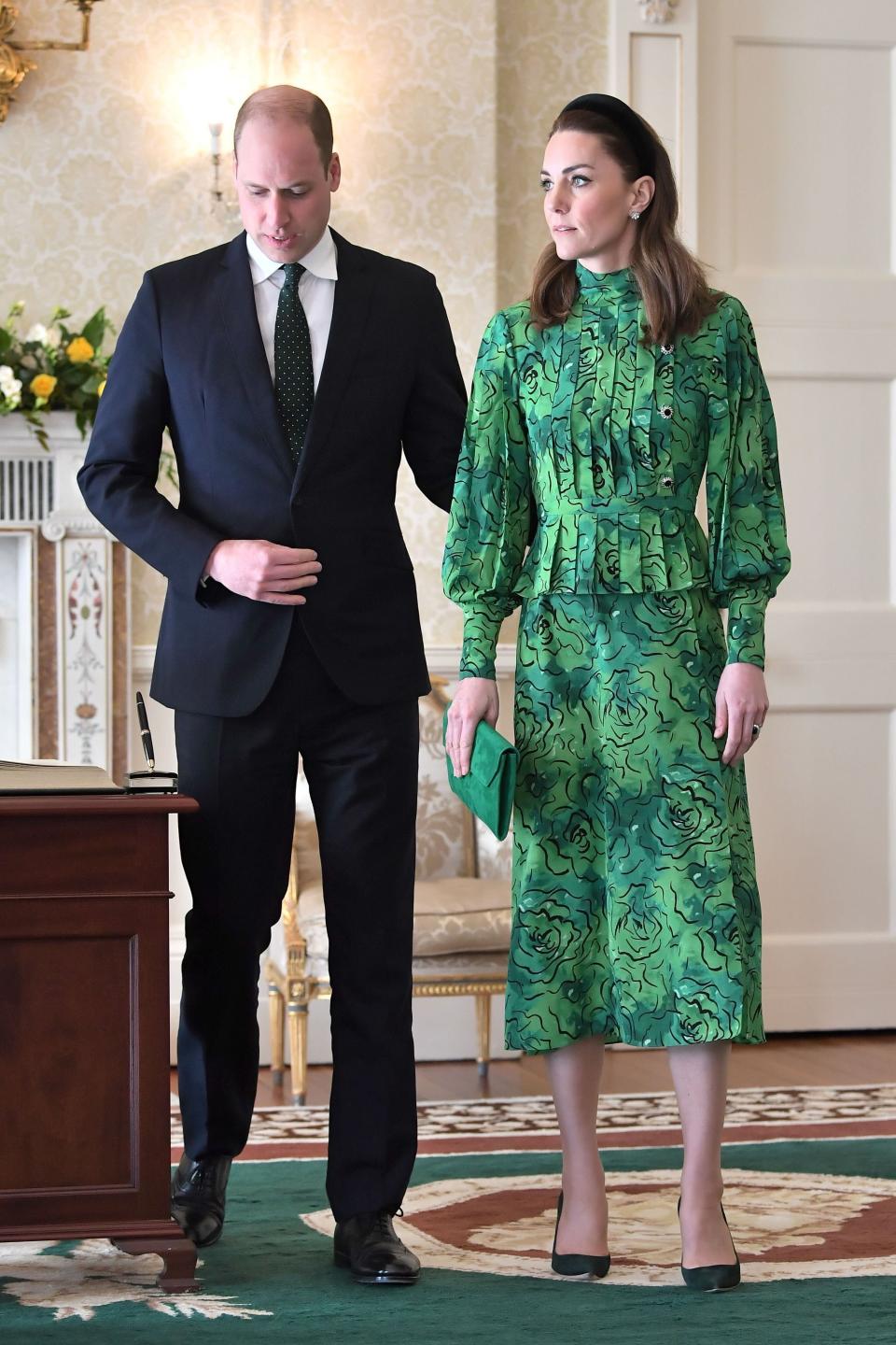 The Duke and Duchess of Cambridge arrive for a meeting with the president of Ireland at &Aacute;ras an Uachtar&aacute;in in Dublin on Tuesday. (Photo: Samir Hussein via Getty Images)