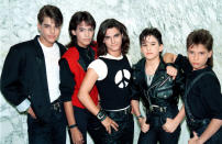 In addition to music, Menudo also ventured into other fields such as film, with the movies, 'Menudo: la película', produced in 1981, and 'Una aventura llamada Menudo', filmed a year later in the band members’ native Puerto Rico. On television, the boy band participated in a show called 'La gente joven de Menudo'. Later came the soap operas. They made two in Venezuela for Radio Caracas Television: 'Quiero ser', in 1981, and 'Por Amor', in 1982, taking advantage of the launching of their homonymous album. In addition to the songbooks, in several Latin American countries the photo novel 'Menudo' was published, a publication that showed the quintet in embarrassing and at the same time funny situations.