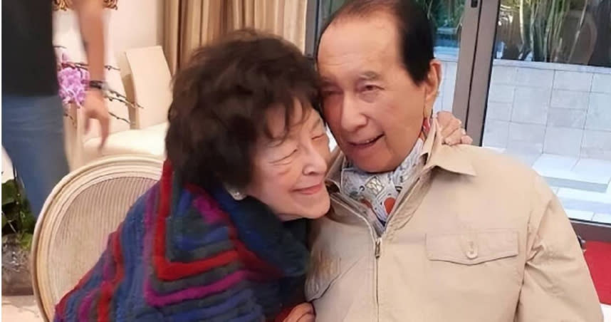港媒報導，澳門賭王的八姐馮何婉鴻於2月28日時病逝，享嵩壽106歲。（圖／搜狐娛樂微博）