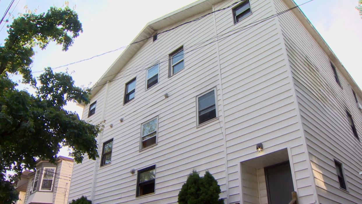 The North Street rooming house was licensed in 2019 to have 29 units and 39 occupants.  (Patrick Callaghan/CBC - image credit)