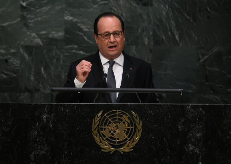 French President Francois Hollande addresses the United Nations in New York on April 22, 2016