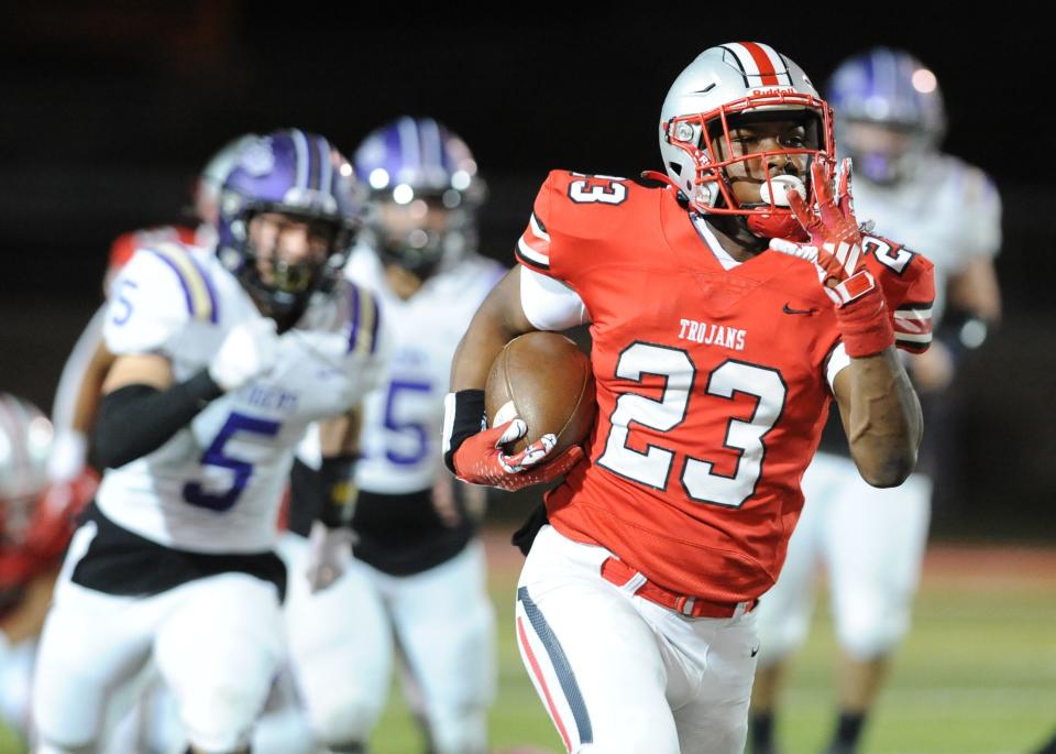 Lincoln's Jordin Thomas runs for a touchdown during their game against Tokay in Stockton Friday, Oct. 13, 2023.