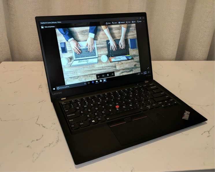 Lenovo X1 Carbon.