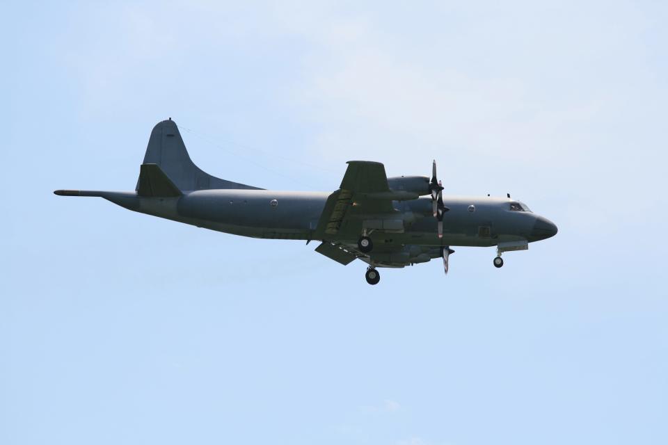 A CP-140 Aurora.