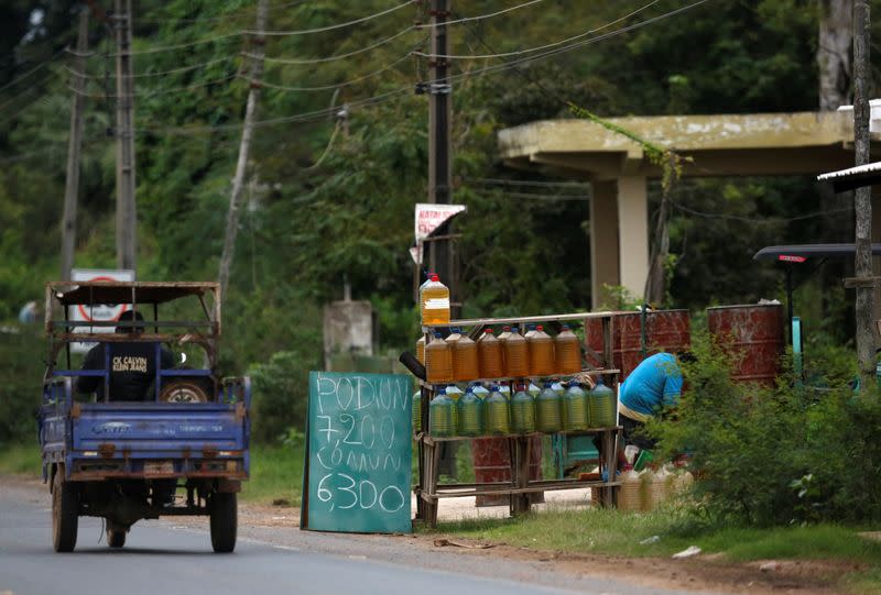 Argentina's 300% inflation and propped-up peso spawn Paraguay border ghost town