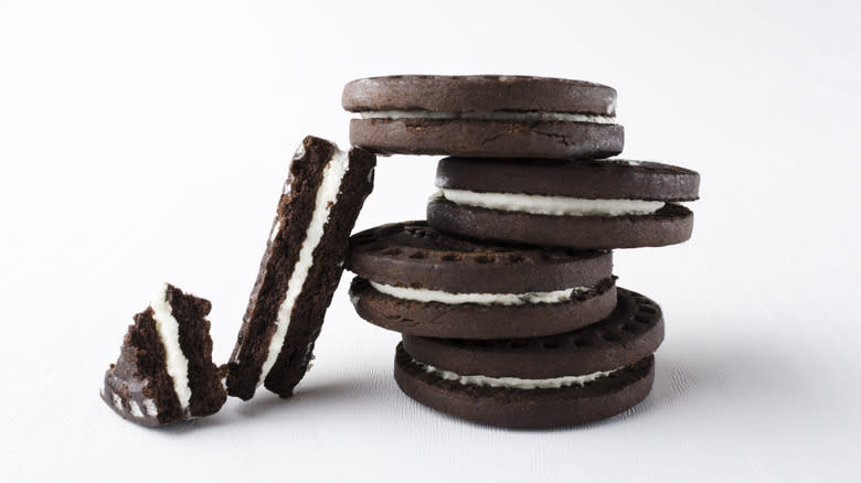 stack of Oreo cookies