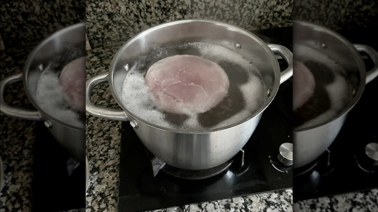 boiling ham in water