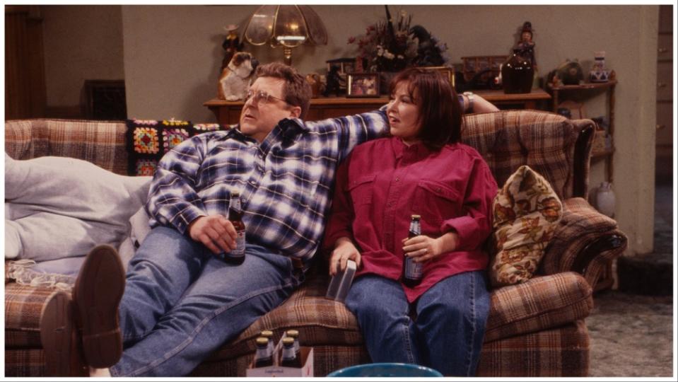 John Goodman, Roseanne Barr in Season 8 of "Roseanne"