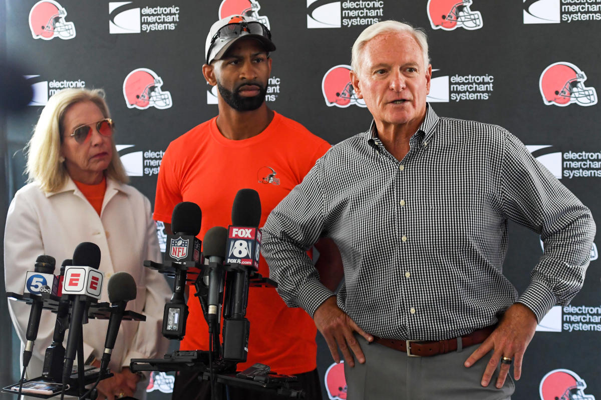 Deshaun Watson Cleveland Browns Player-Issued White Pants from the 2022 NFL  Season - Yahoo Shopping