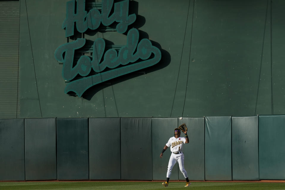 Oakland Athletics center fielder Esteury Ruiz catches a flyout by Atlanta Braves' Orlando Arcia during the seventh inning of a baseball game in Oakland, Calif., Monday, May 29, 2023. (AP Photo/Godofredo A. Vásquez)