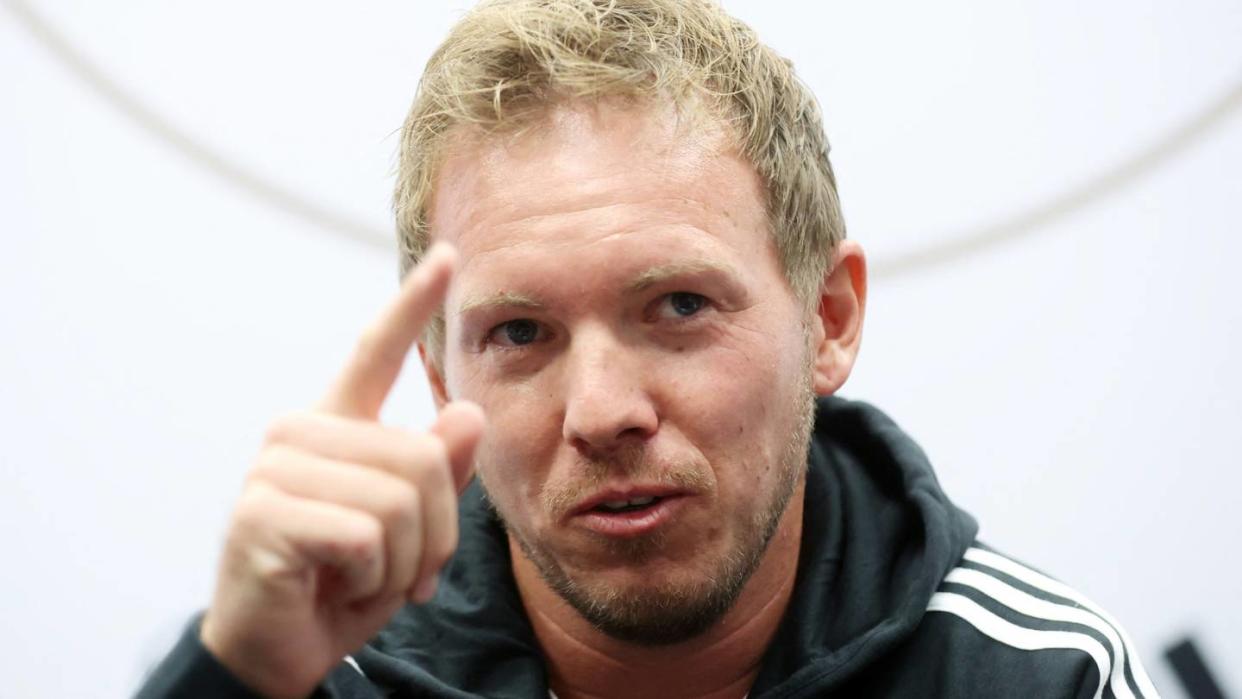 Vor Debüt: Nagelsmann übt Hymne