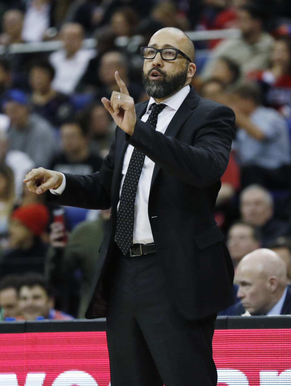 New York Knicks head coach David Fizdale gestures during an NBA basketball game between New York Knicks and Washington Wizards at the O2 Arena, in London, Thursday, Jan.17, 2019. (AP Photo/Alastair Grant)