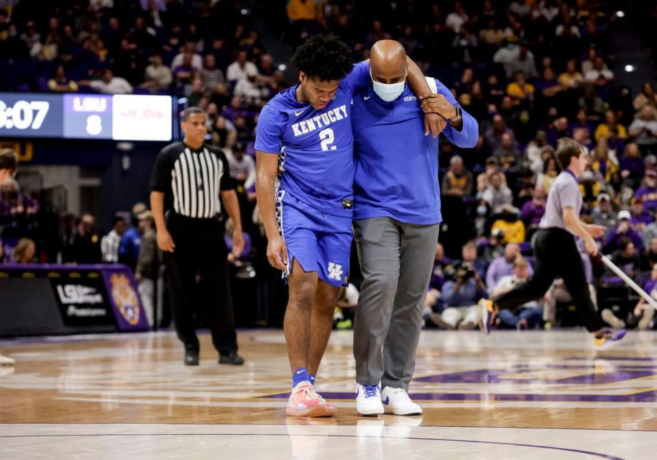 Kentucky point guard Sahvir Wheeler (2) played less than four minutes before getting injured in the first half against LSU.